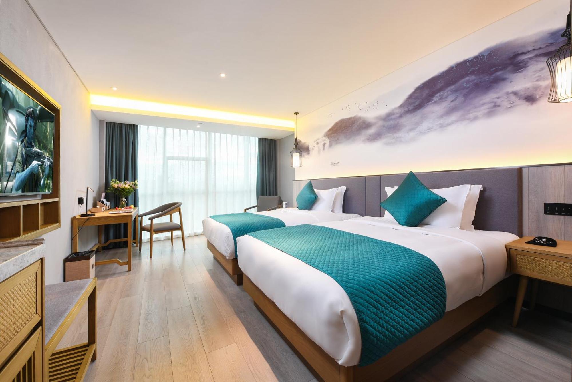 Mehood Lestie International Hotel Nancun Wanbo Metro Station Branch - Free Shuttle Bus To Canton Fair Complex During Canton Fair Period & Free Breakfast & Free Afternoon Tea & Free Midnight Snack & Free Vpn Internet Access Ngoại thất bức ảnh