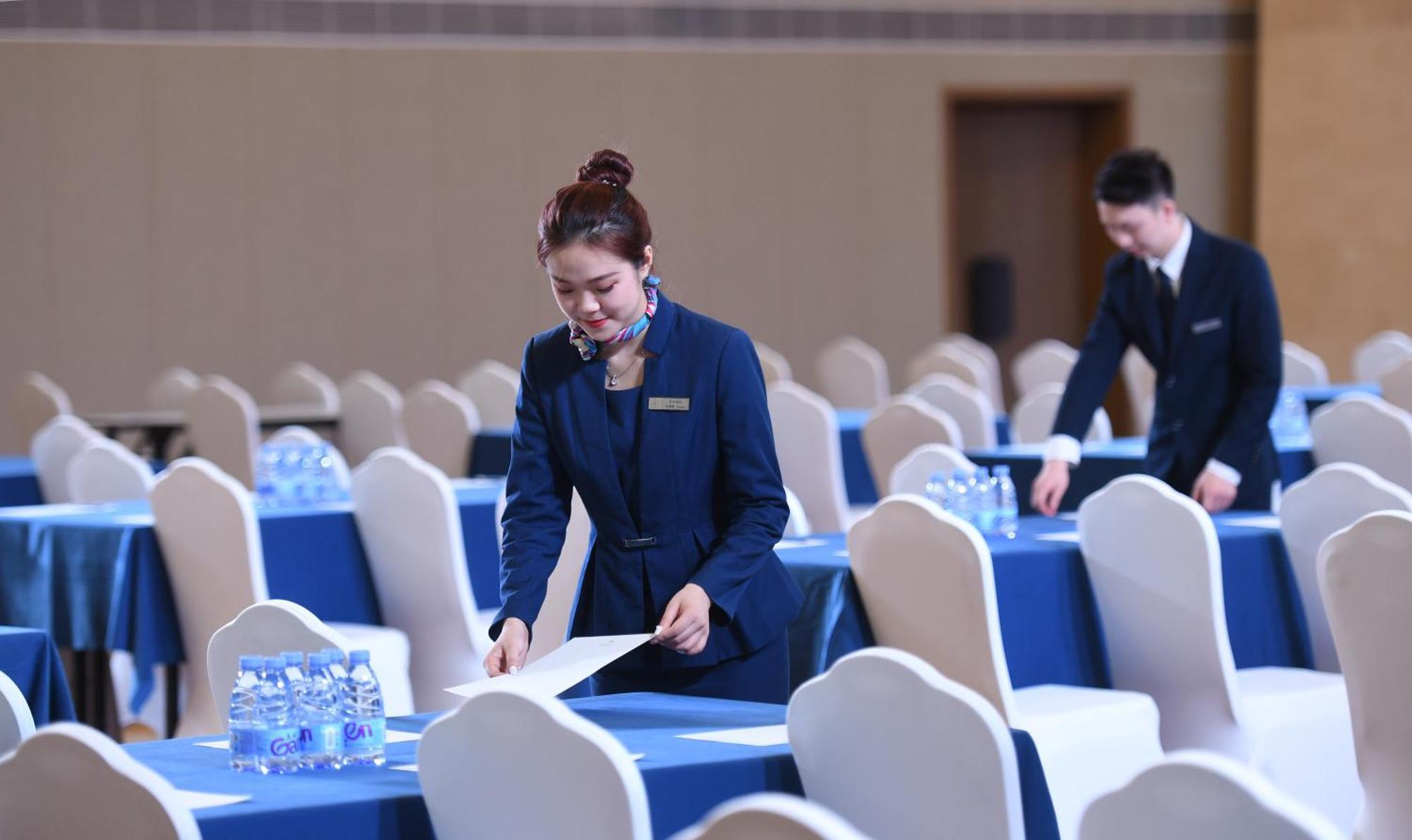 Mehood Lestie International Hotel Nancun Wanbo Metro Station Branch - Free Shuttle Bus To Canton Fair Complex During Canton Fair Period & Free Breakfast & Free Afternoon Tea & Free Midnight Snack & Free Vpn Internet Access Ngoại thất bức ảnh